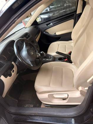 VOLKSWAGEN JETTA 2.0 COMFORTLINE FLEX 4P TIPTRONIC VOLKSWAGEN JETTA 2.0 COMFORTLINE FLEX 4P TIPTRONIC